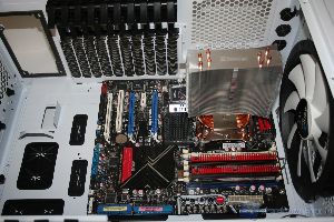 00092Aerocool XPREDATOR WHITE XTREMEHARDWARE.COM